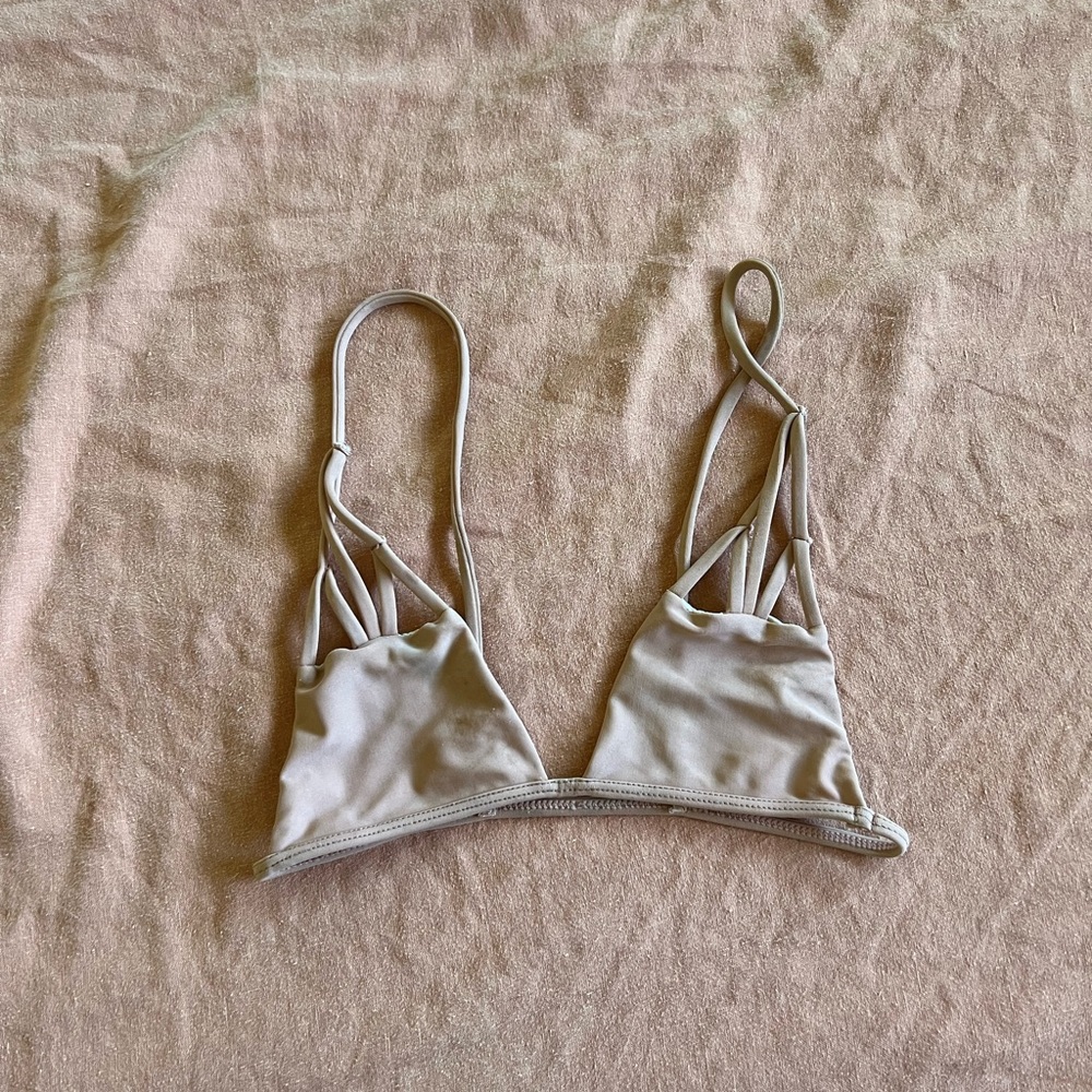 Acacia bikini top